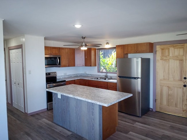 Photo - 77-6442-6442 Sea View Cir House