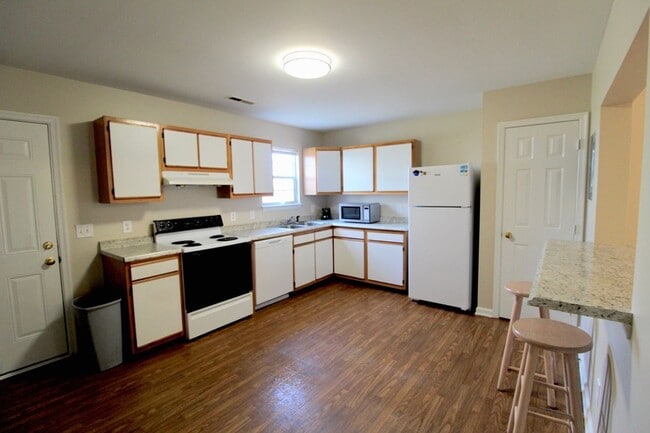 577 Pheasant Run Cir
