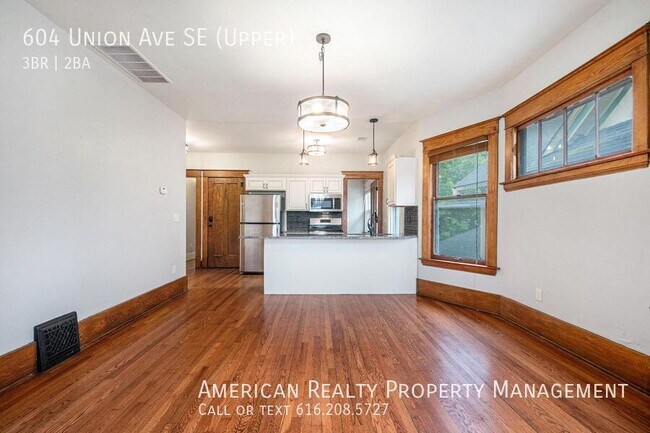 Photo - 604 Union Ave SE