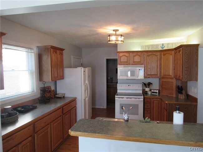 Photo - 28 E River Rd
