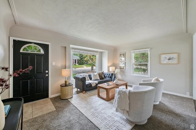 Photo - 1980 Downington Ave S