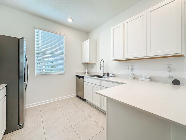 Photo - 53 Palmones St