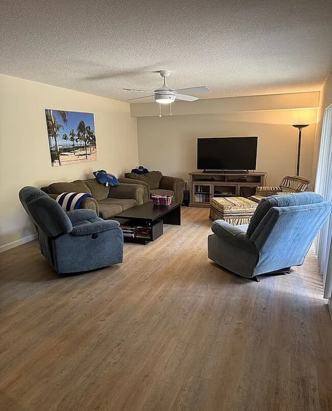 Photo - 6222 62nd Way