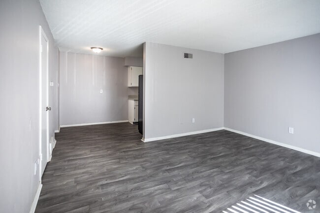 1HAB, 1BA - 632SF - Oakridge Apartments