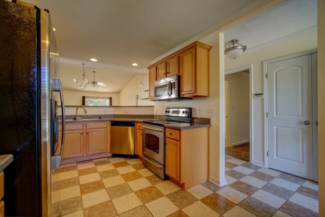 Photo - Large 2 BR, 2 BA Dual Master Suite in Boiling Springs Convenient to Shopping, Dining, Easy Access...