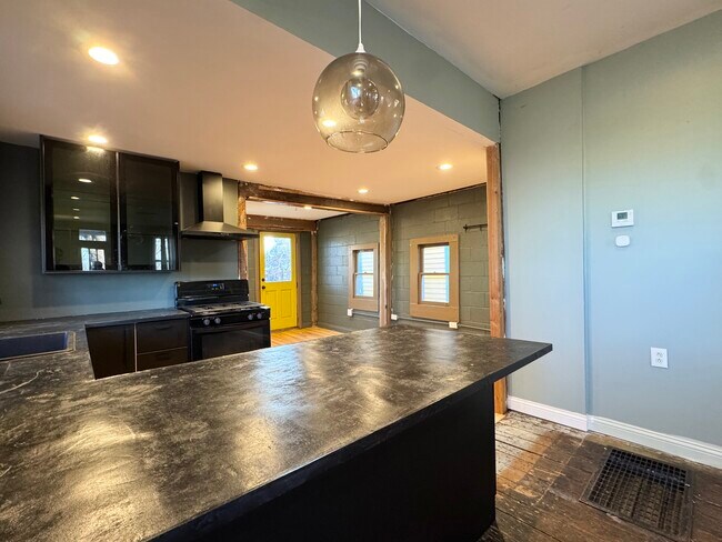 Photo - 1539 Madison Ave