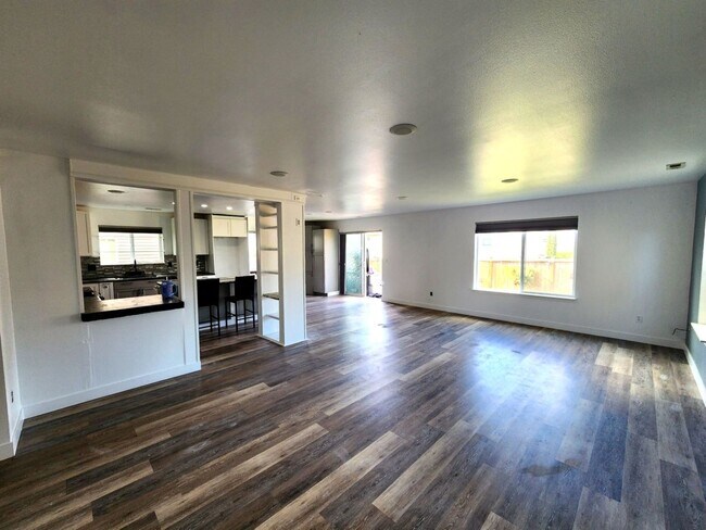 Photo - 2189 SW Grebe Way