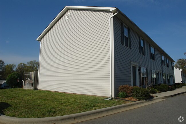 Photo - White Oak Apartments of Kannapolis, Inc.