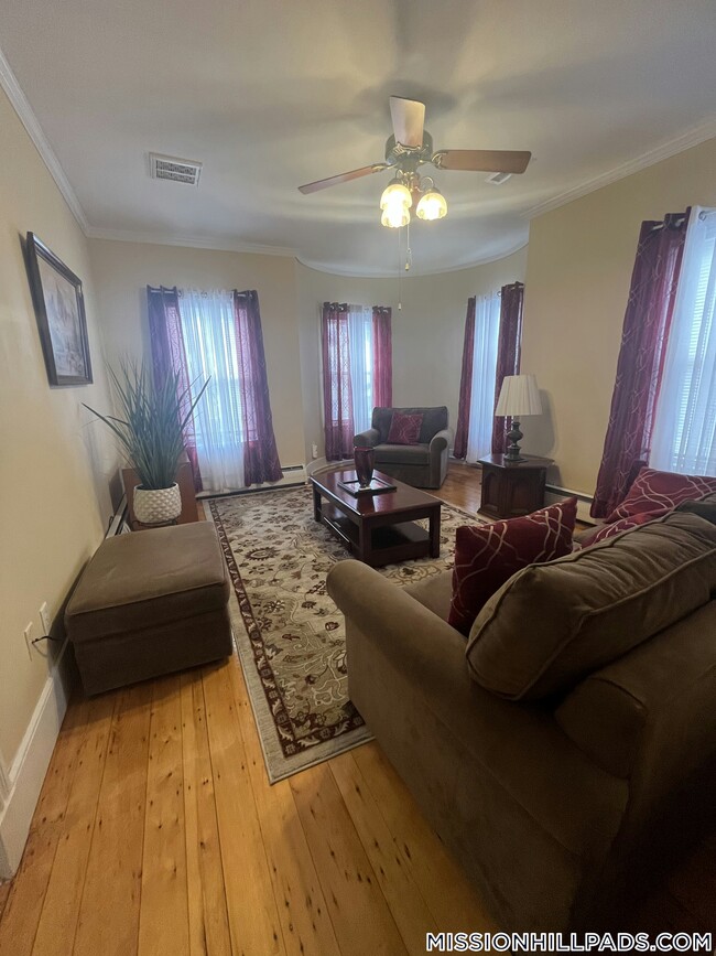 Photo - 123-125 Hillside St. Unidad 3