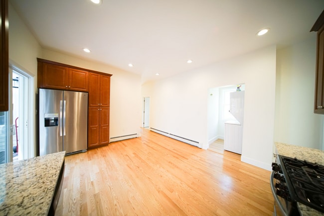 Photo - 48 Cameron Ave Unit 5-bed 2-bath
