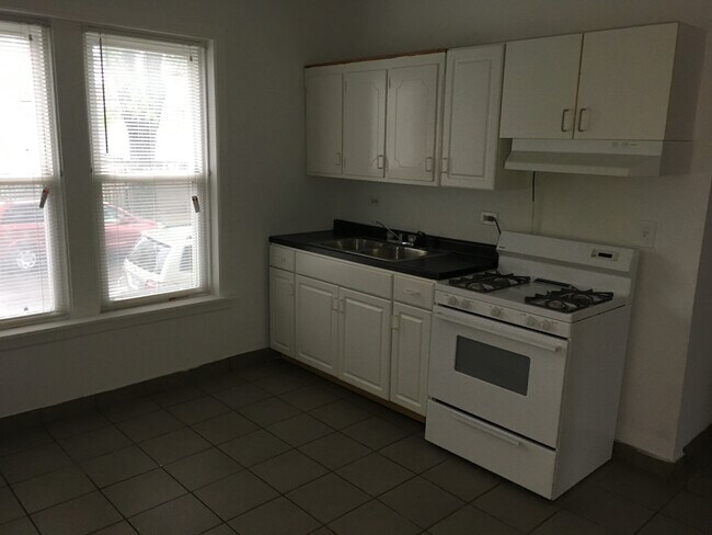 Photo - 1700 N Kedvale Ave Unit 1R