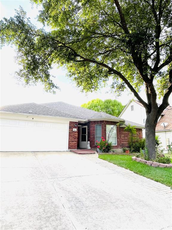 814 Broken Feather Trail