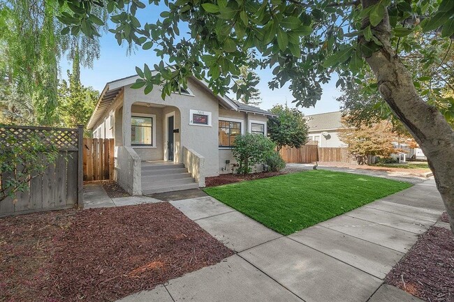 Photo - 7831 Eigleberry St