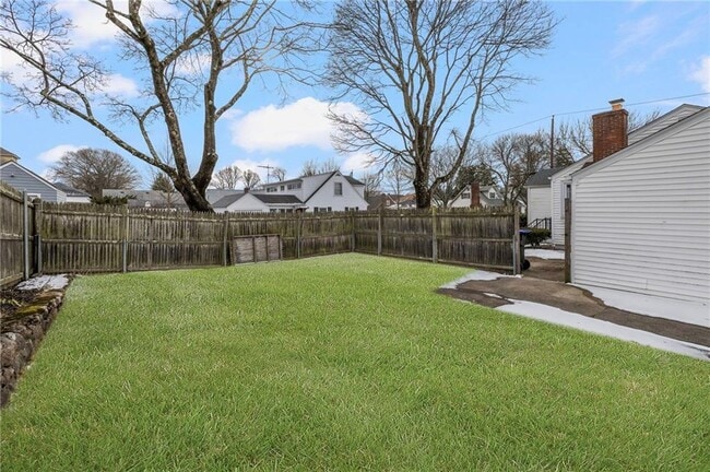 Photo - 33 Moorland Ave