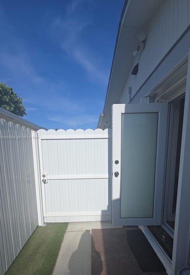 Photo - 19733 SW 119th Ct Unit 1