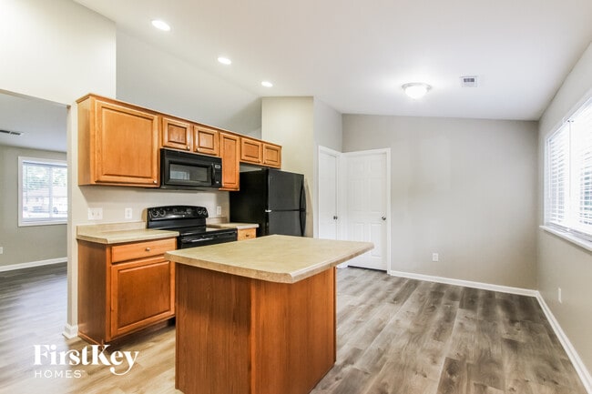 Photo - 410 Grovewood Dr