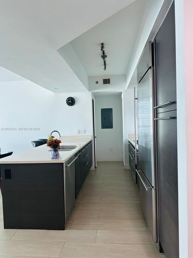 Photo - 500 Brickell Ave Unit 2205