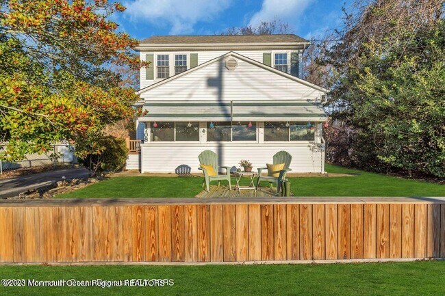 Photo - 1708 Lake Dr