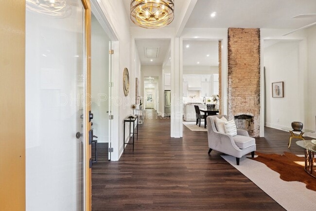 Photo - 738 Highland Ave NE