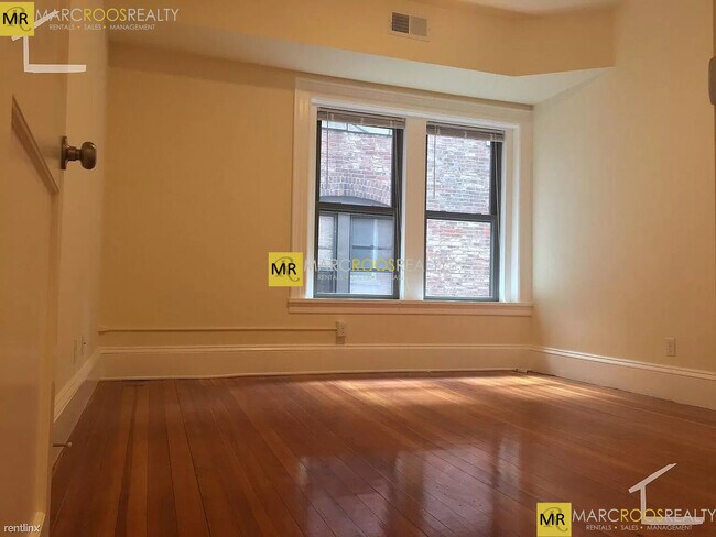 Photo - 1475 Beacon St