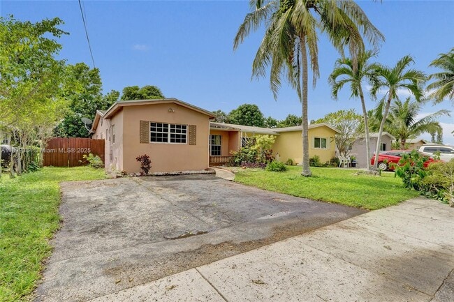 Photo - 6860 SW 18th Ct