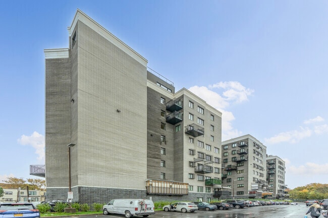 Photo - Pinnacle Condominiums