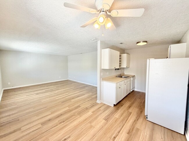 Photo - ** ABACO BAY ** 2 BED / 2 BATH CONDO - BAY...