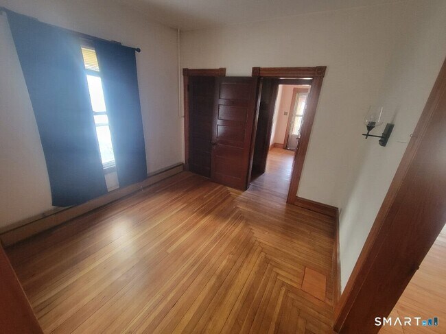 Photo - 320 Olivia St