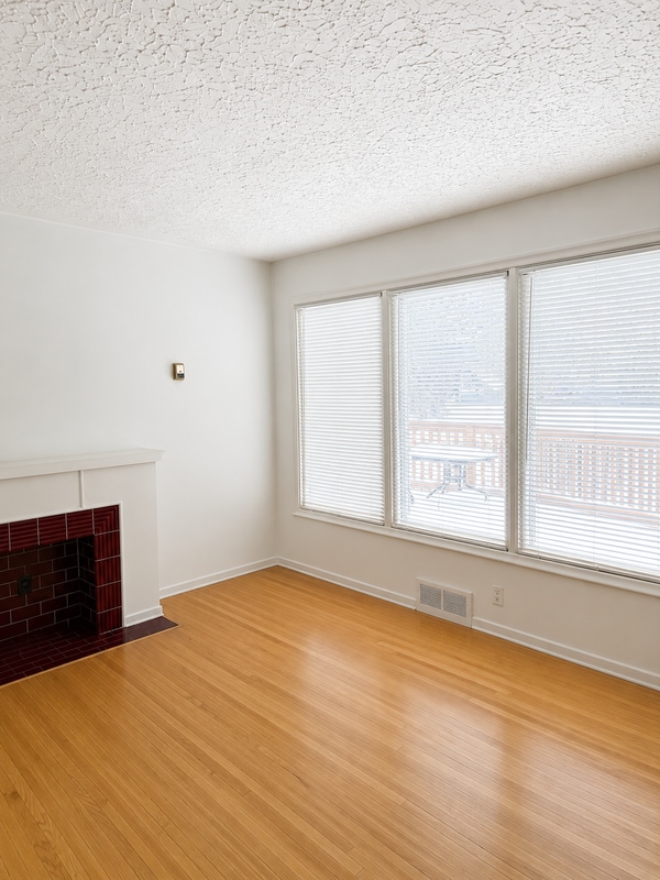 Photo - 11112-11116 116 St NW
