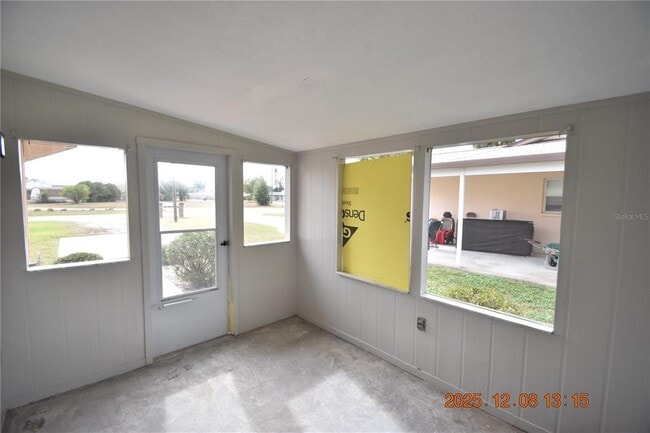 Photo - 705 2nd Ave NW