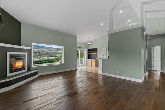 Photo - Beautiful Aspen Shores Home – 3 Bed, 1.75 ...