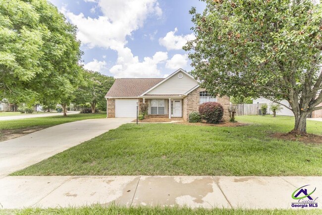 Photo - 462 Falkirk Dr