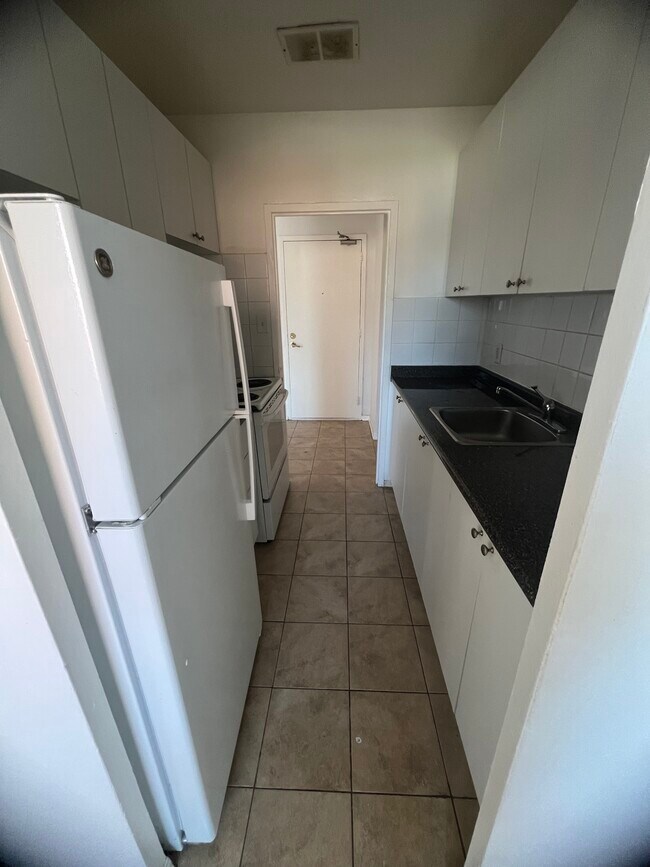 Building Photo - 506 Danforth Rd