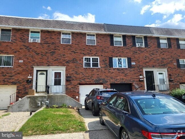 Building Photo - 146 Suburban Terrace Rental