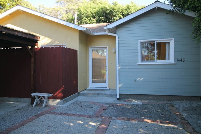 Building Photo - 1448 S Cochran Ave Rental