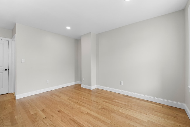 Photo - 1439 Haubert St Unidad 2