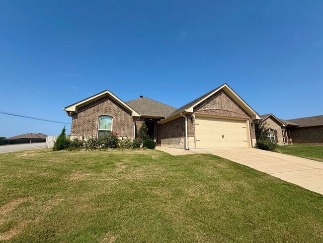 Building Photo - Available Now! Stunning 3 Bedroom 2 Bath i... Rental