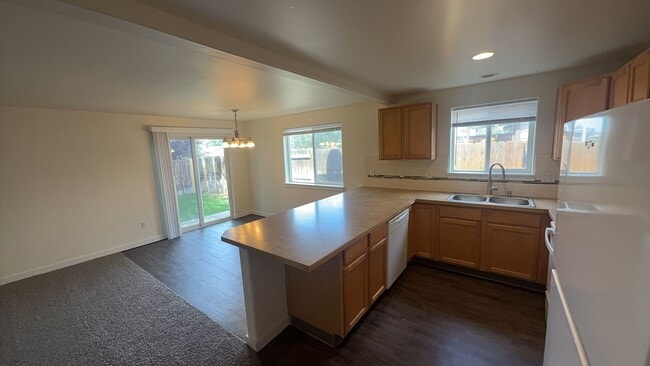 Photo - 1451 NE 7th St
