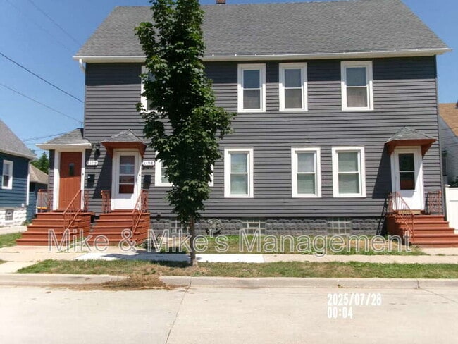Building Photo - 6108 W Madison St Rental