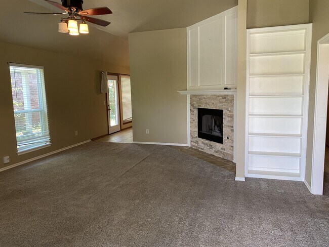 Photo - 1402 SW 23rd St