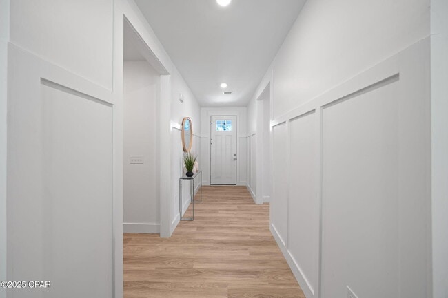 Photo - 145 Manistee Dr