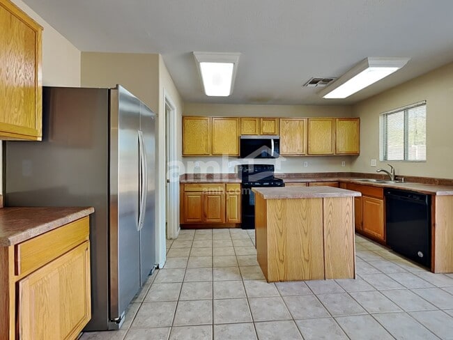 Photo - 1102 E Renegade Trl