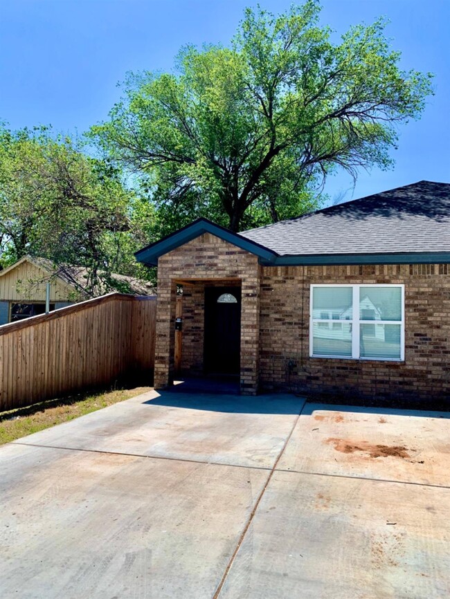 Photo - 2311 20th St Townhome