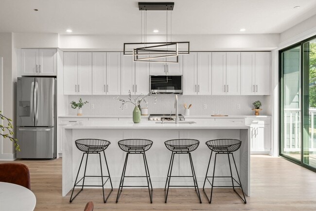 Photo - 260 Elm St Unit 304