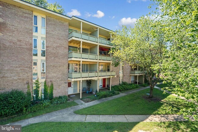 Building Photo - 7204 Donnell Pl Unit C-5