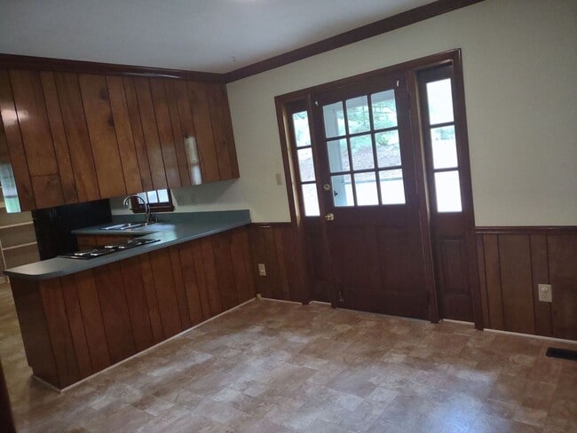 Photo - 732 N Harrison Ave
