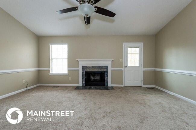 Photo - 205 Briarpatch Ct