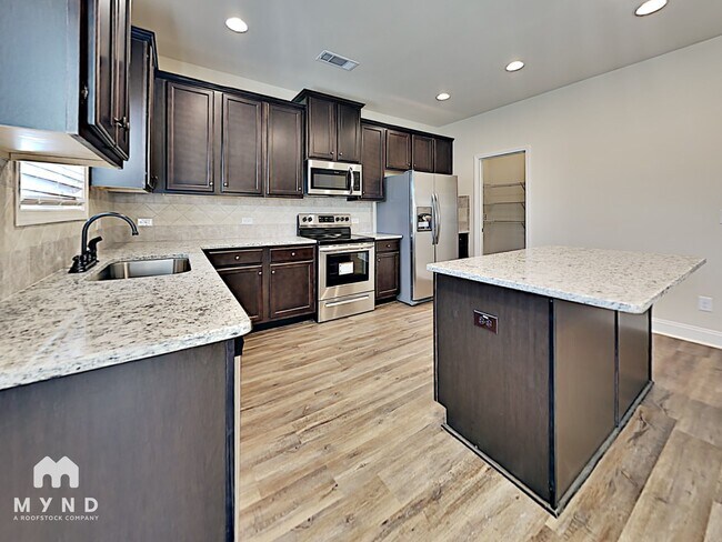 Photo - 9028 Holder Rd