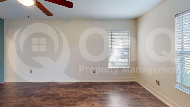 Photo - 1524 Hilltop Dr