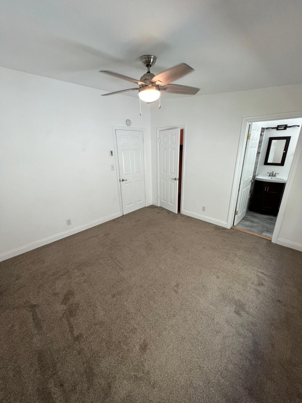 Photo - 375 Bonair St